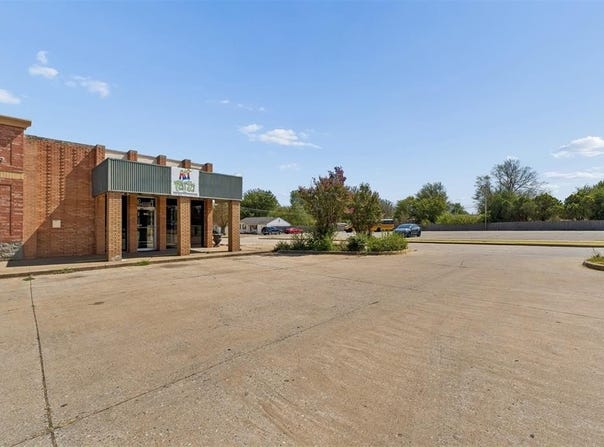 1302 N Key Boulevard, Midwest City, OK 73110