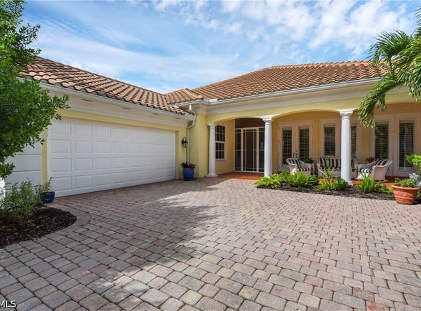 5843 Charlton Way, Naples, FL 34119