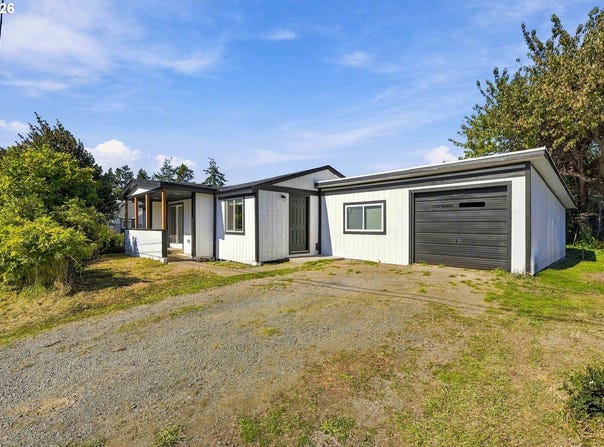1616 LUND Ave, CoosBay, OR 97420