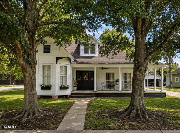 403 E 8th Street, Crowley, LA 70526