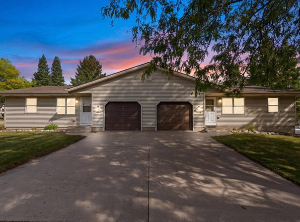 1127 Schoenhaar Dr, West Bend, WI 53090