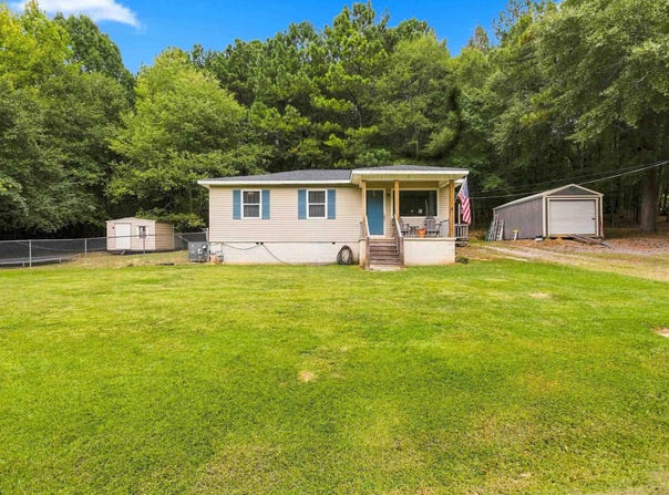 1511 CAMPBELL LOOP ROAD, MOUNT OLIVE, AL 35117