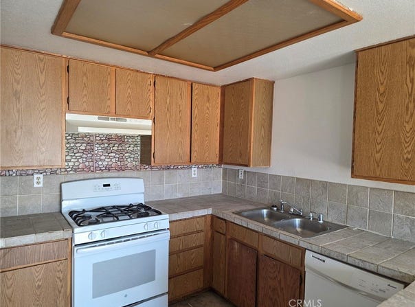 751 Higgins Road, Barstow, CA 92311