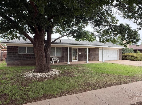 511 WILLOW Avenue, Dumas, TX 79029-3020