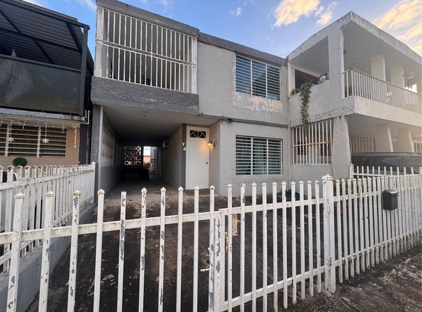 V-4 Calle 1 REPARTO VALENCIA, BAYAMON, 00959