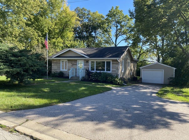 27641 W Bayview Drive, Ingleside, IL 60041