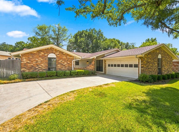 820 E Windsor Drive, Denton, TX 76209