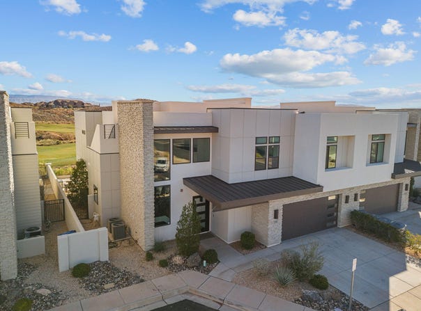 2248 N Double Eagle Ln, Washington, UT 84780