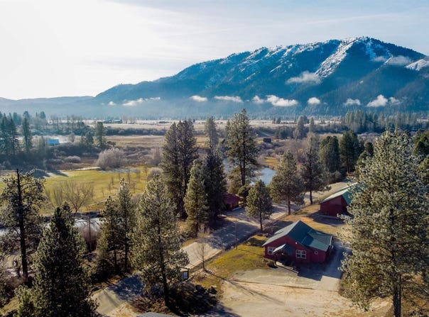 609 S Middlefork Rd, Garden Valley, ID 83622