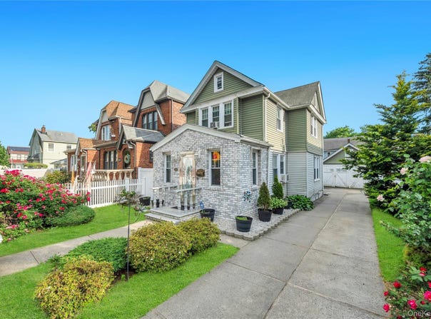 220-16 107th Avenue, Queens Village, NY 11429