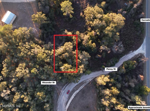 109 OLEANDER Drive, Interlachen, FL 32148