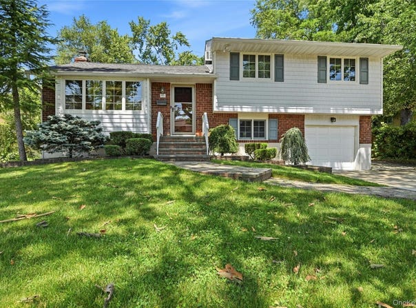 95 Miller Boulevard, Syosset, NY 11791