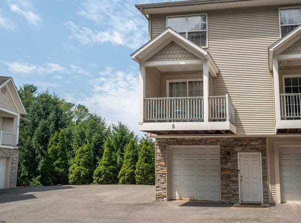 5 Flatts Lane, Morgantown, WV 26505