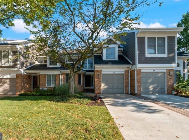 12 RIVER OAKS CIR, BALTIMORE, MD 21208