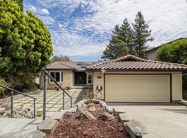 3060 Todd Ct, Castro Valley, CA 94546