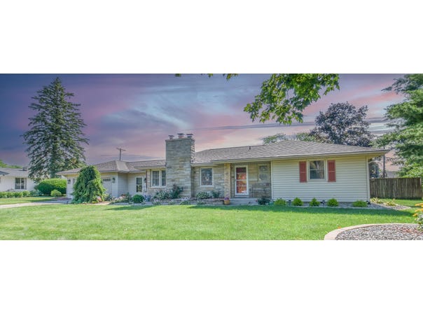 210 Maplecrest Street, Sturgis, MI 49091