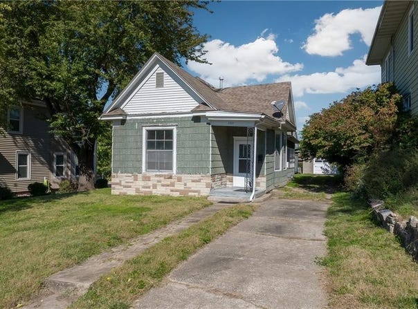 2611 Mitchell Avenue, St Joseph, MO 64507