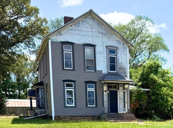208 S Church Street, Everton, MO 65646