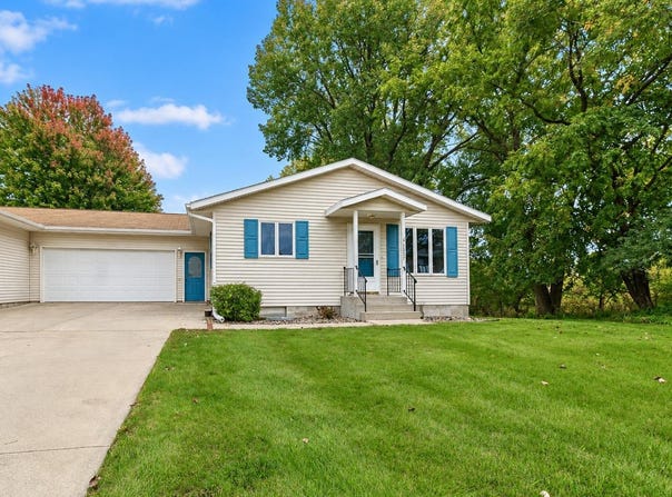 1327 S German Street, New Ulm, MN 56073