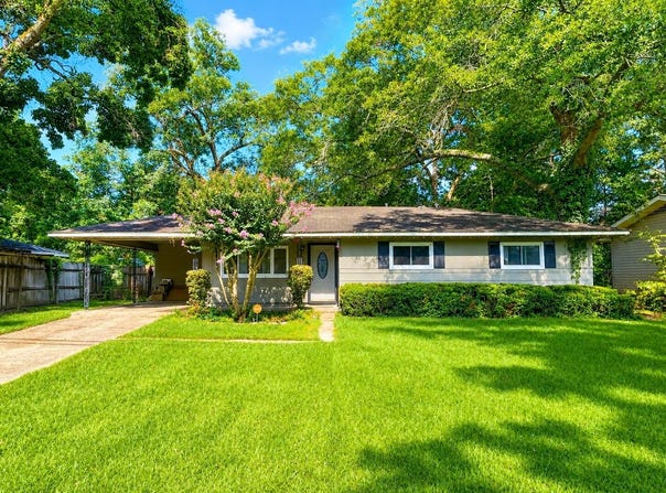 104 Clark St, Petal, MS 39465