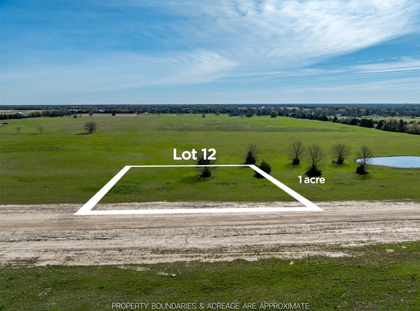 235 Private Road 33263, Sumner, TX 75486