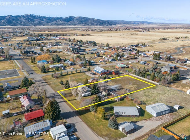 135 E BIRCH Street, Victor, ID 83455