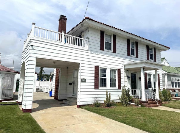 205 Palermo Ave, Egg Harbor Township, NJ 08234-2929