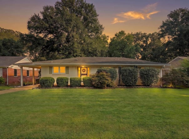 4681 CROSSOVER Ln, Memphis, TN 38117