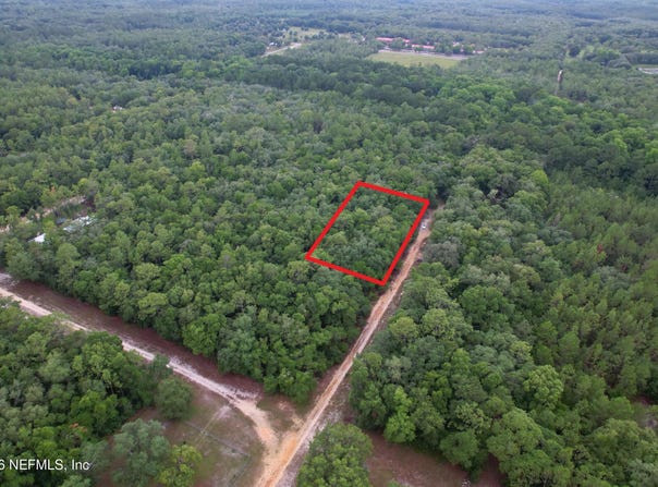 HURON Street, Interlachen, FL 32148