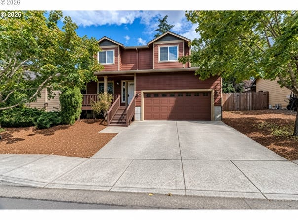 2013 NW BELLA VISTA Dr, Gresham, OR 97030