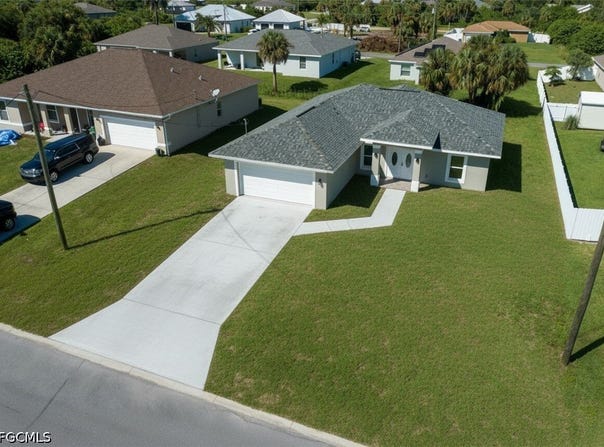 8038 Sunrise Circle, Labelle, FL 33935