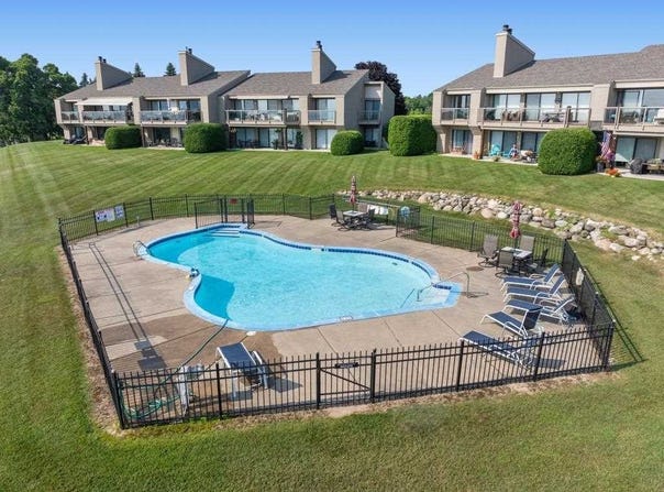 1004 Marina Bluff Drive, Charlevoix, MI 49720