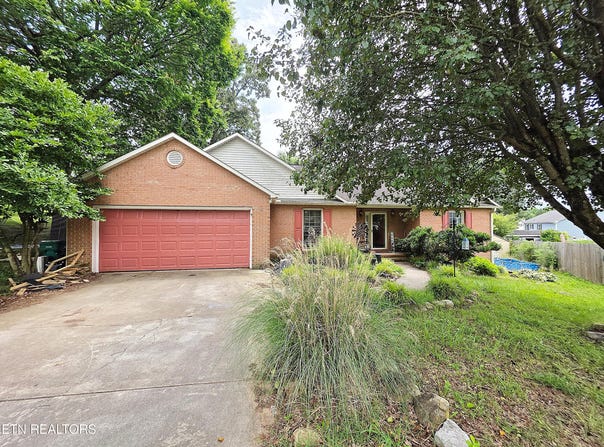 7807 Squirrel Lane, Powell, TN 37849