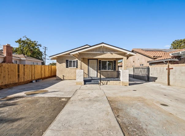 1135 E Fedora Avenue, Fresno, CA 93704