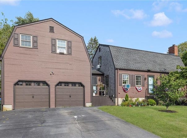 45 E Street, Bristol, RI 02809
