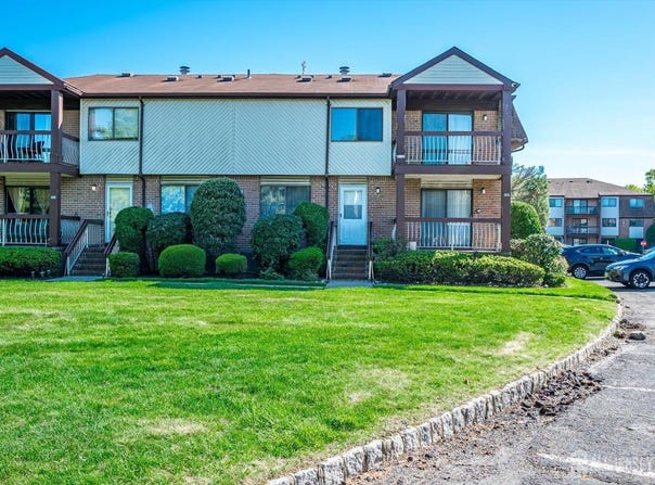 1315 Edison Glen Terrace, Edison, NJ 08837