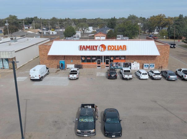 624 E 1ST Street, Dumas, TX 79029-3216
