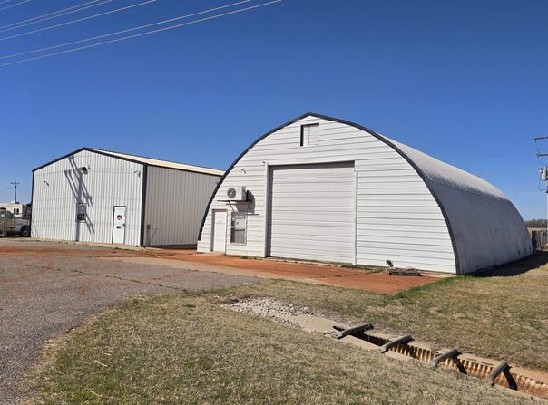 2002 S Main St, Fairview, OK 73737