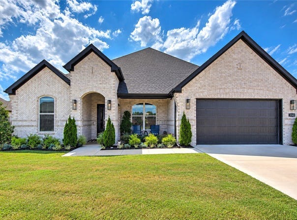 3343 E Greystone Drive, Fayetteville, AR 72764