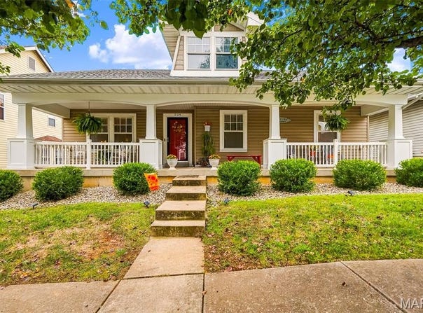 205 Hawksbury Place, O'Fallon, MO 63368