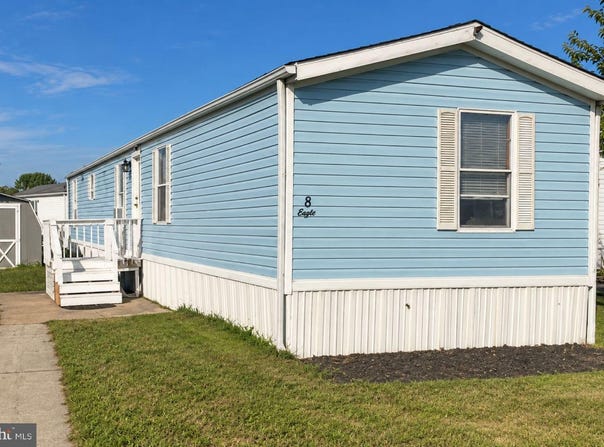 8 VINCENT Court, BEAR, DE 19701