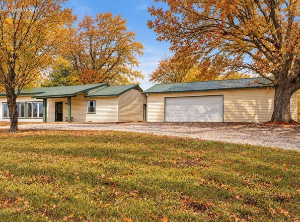 55 Kearney Lane, Reeds Spring, MO 65737