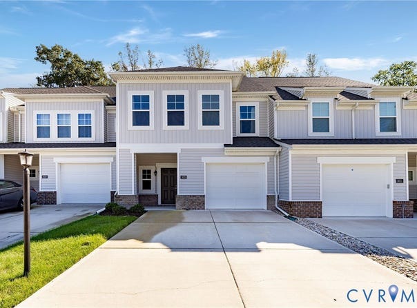 3625 Rainy Day Dr, Midlothian, VA 23112