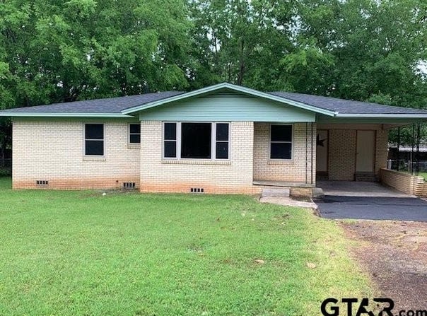 1221 Webb, Daingerfield, TX 75638