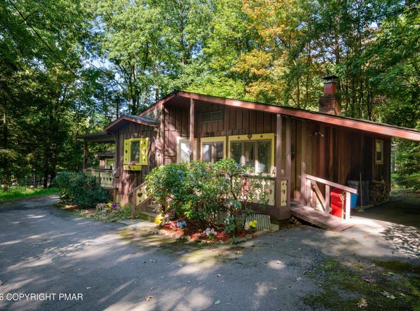 1914 Donalds Road, Effort, PA 18330
