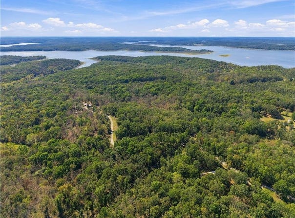 894 1135 Road, Deepwater, MO 64740