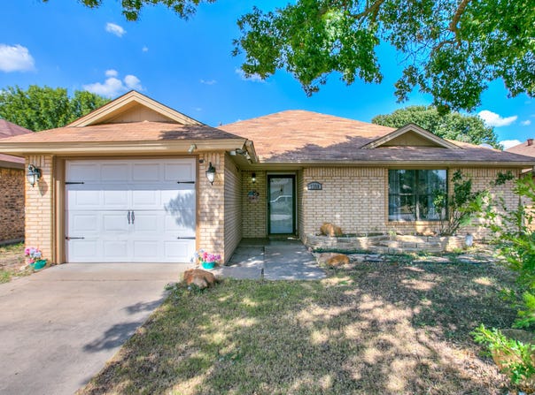 1350 Fox Hollow Street, San Angelo, TX 76905