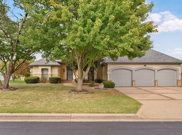 3649 E Kensington Drive, Springfield, MO 65802