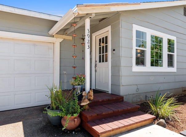 3923 Meteor Street, Redding, CA 96002