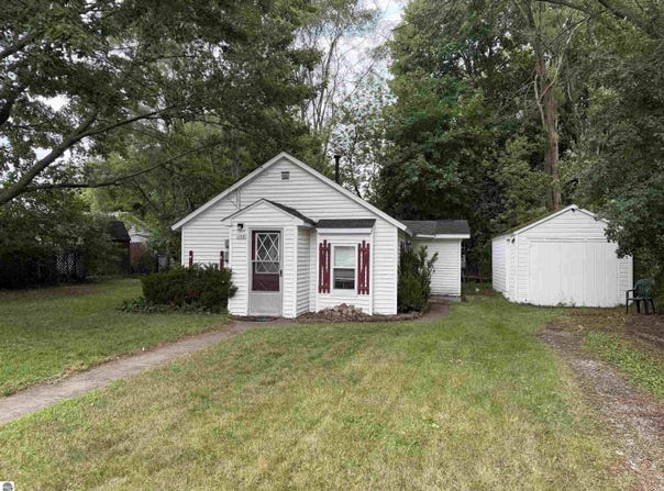 405 S Maxwell Street, Mt Pleasant, MI 48858